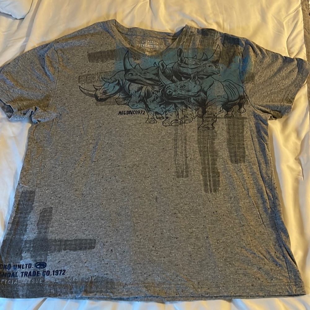 ECKO UNLIMITED V-Neck T-shirt Men's Size 2XL New Without Tags